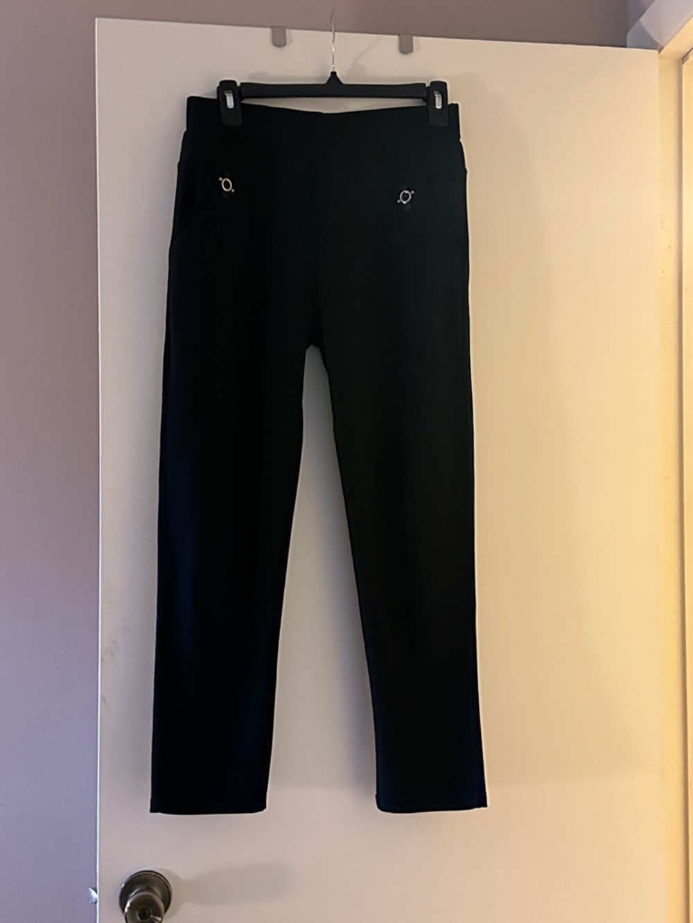1. Unbranded Black Leggings With Pockets